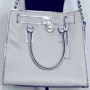 Michael Kors Hamilton Large North / South Tote Handbag.